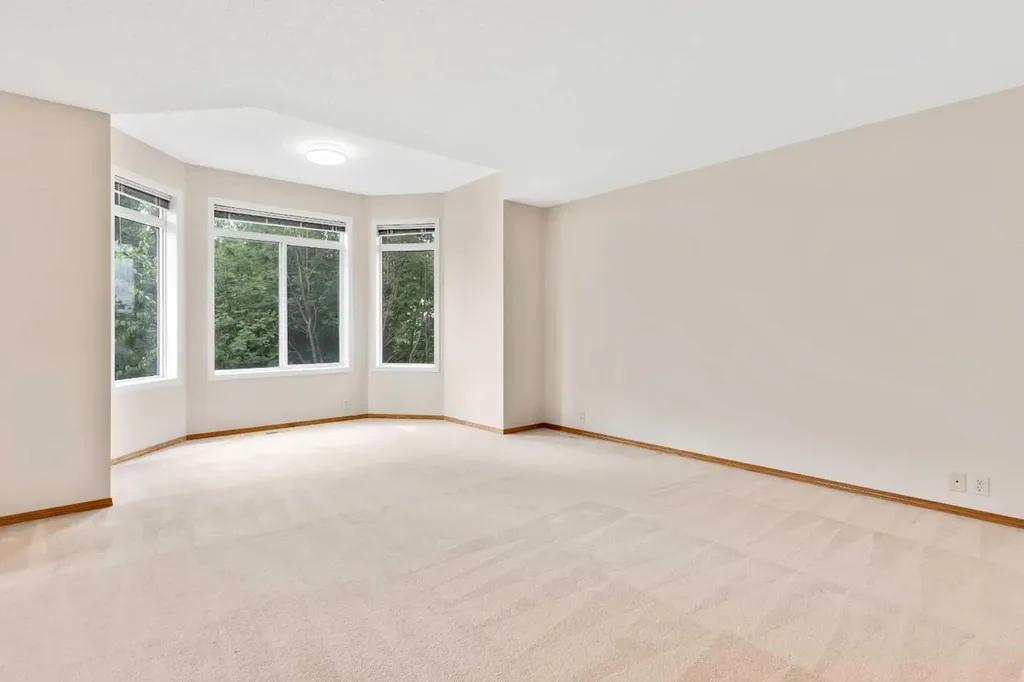 117 Millview Park SW Calgary AB T2Y 3Y2