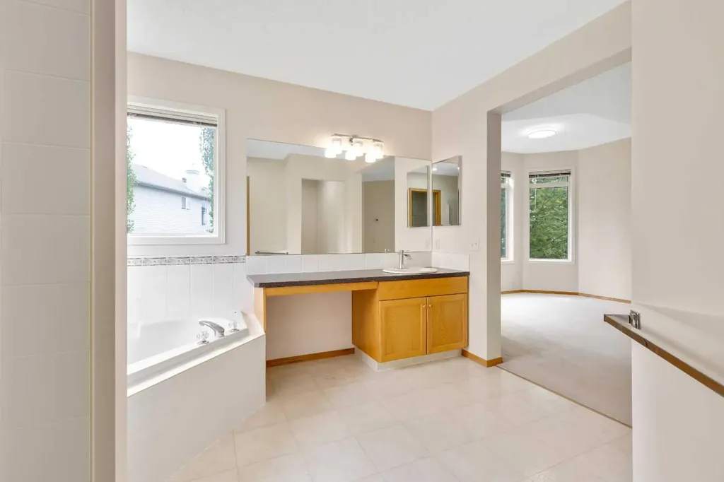 117 Millview Park SW Calgary AB T2Y 3Y2