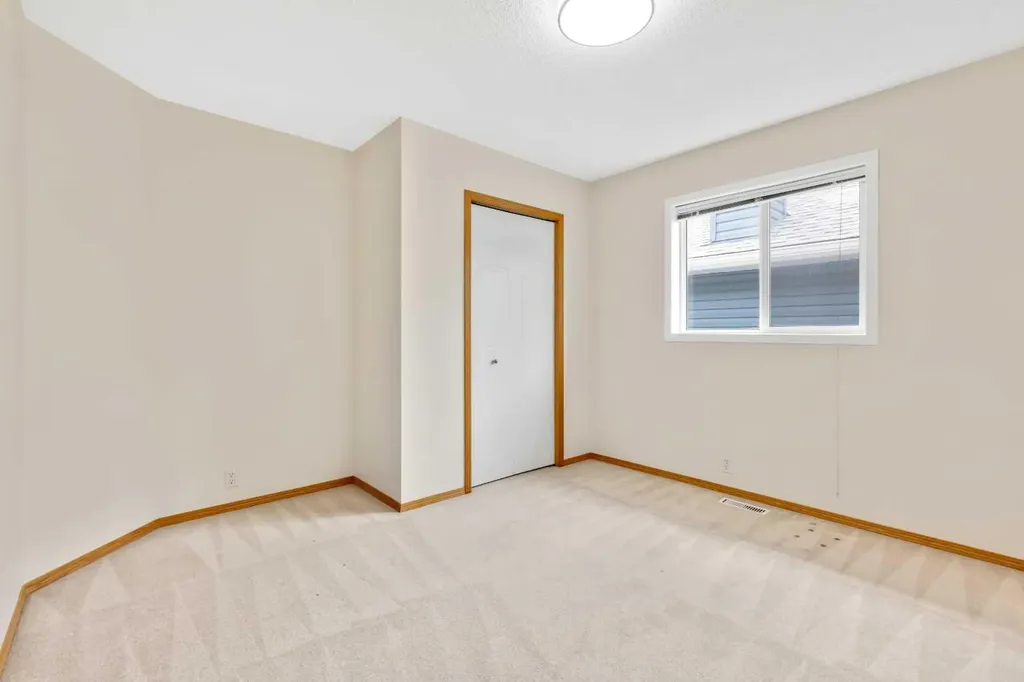 117 Millview Park SW Calgary AB T2Y 3Y2
