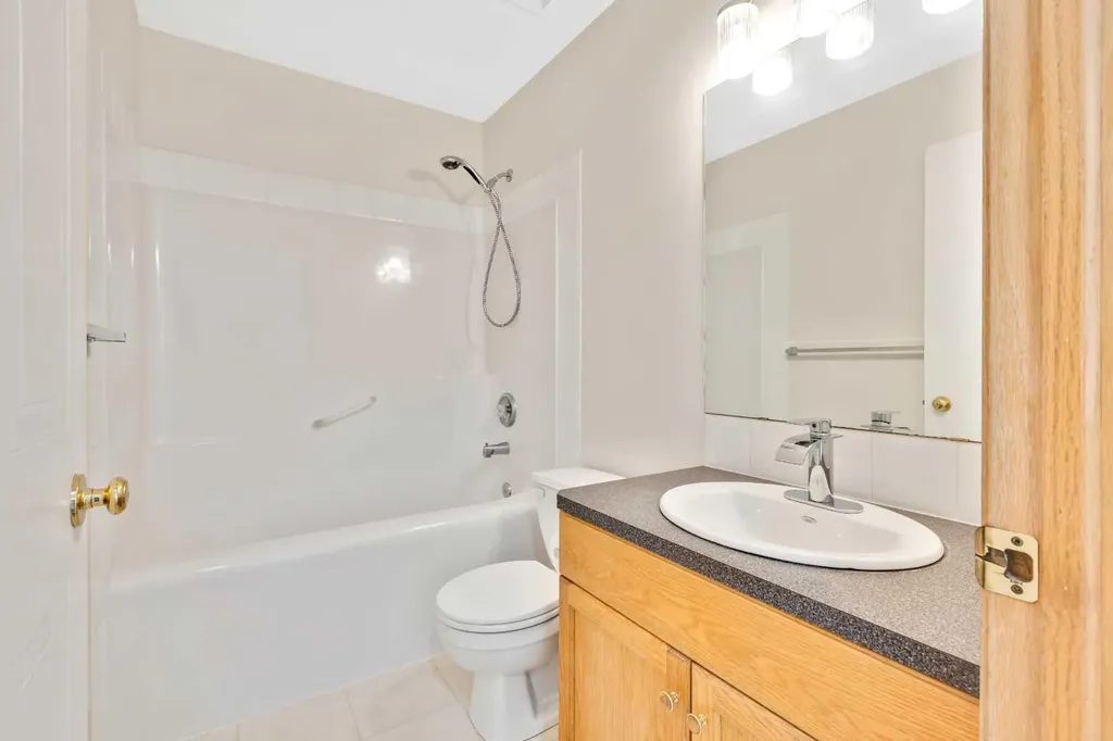 117 Millview Park SW Calgary AB T2Y 3Y2