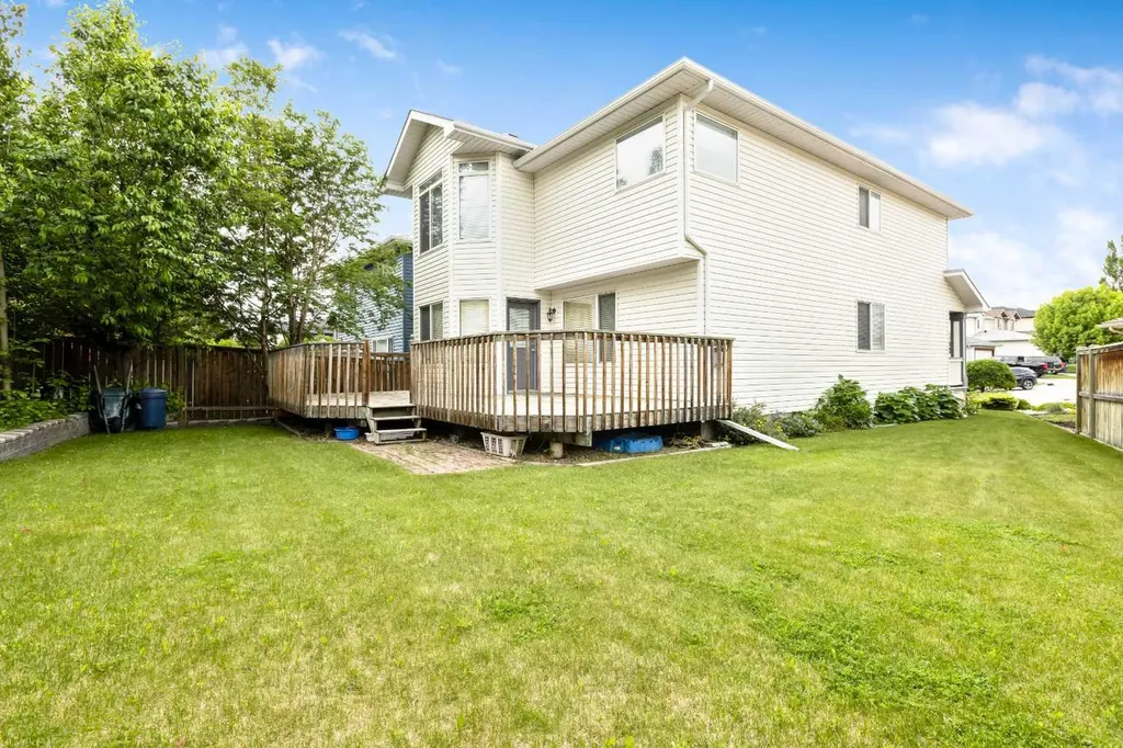 117 Millview Park SW Calgary AB T2Y 3Y2