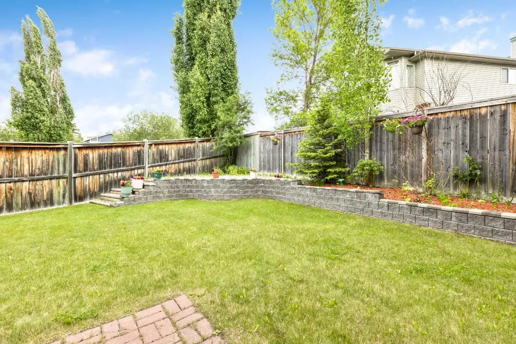 117 Millview Park SW Calgary AB T2Y 3Y2