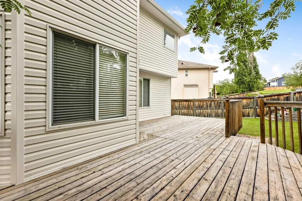 117 Millview Park SW Calgary AB T2Y 3Y2