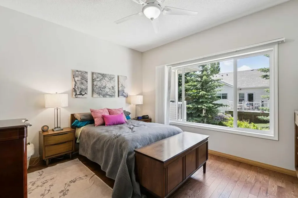 101 Sandstone Court Okotoks AB T1S 1R2