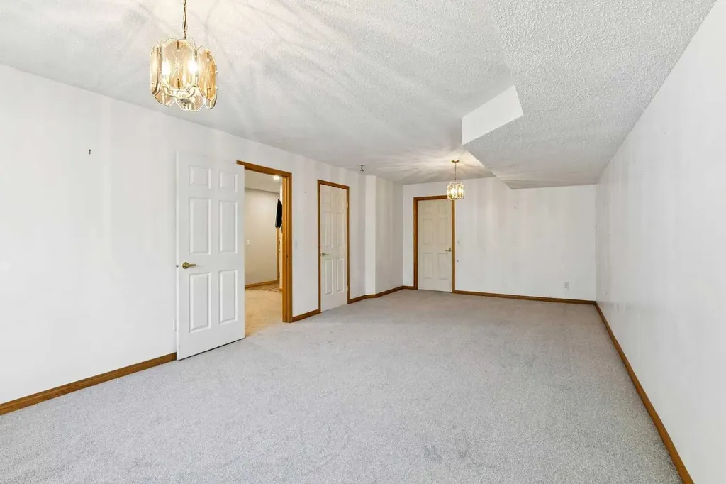 101 Sandstone Court Okotoks AB T1S 1R2