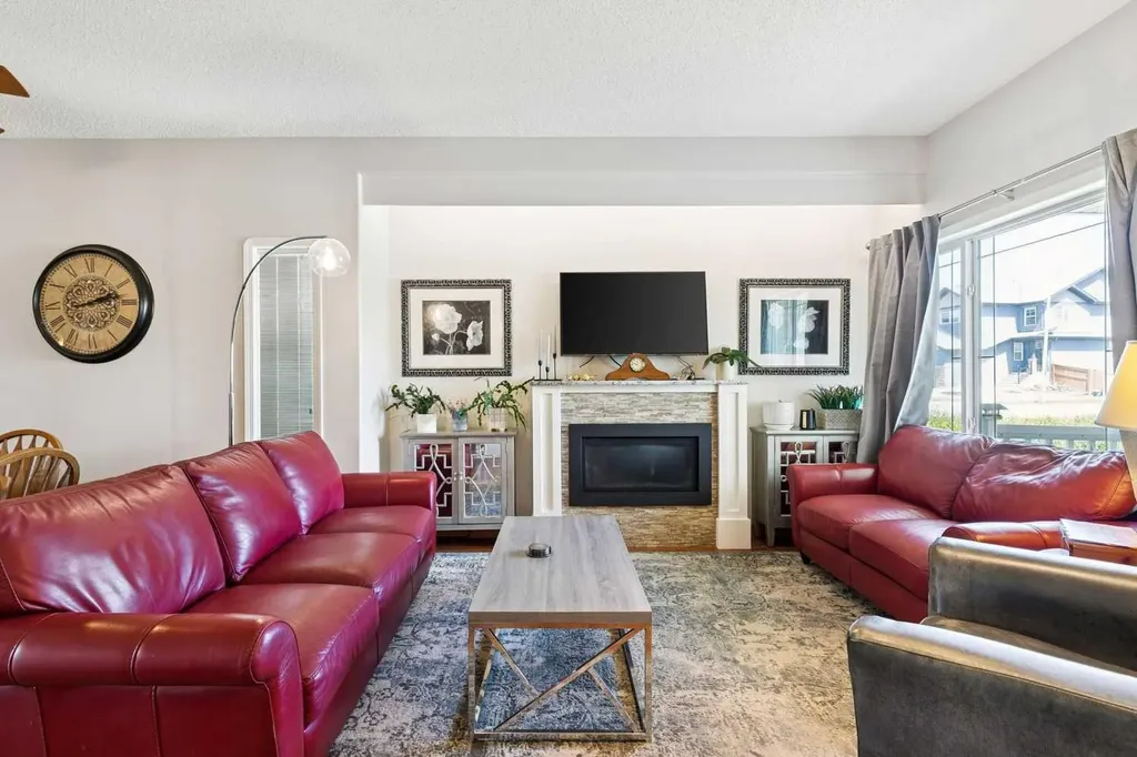 101 Sandstone Court Okotoks AB T1S 1R2