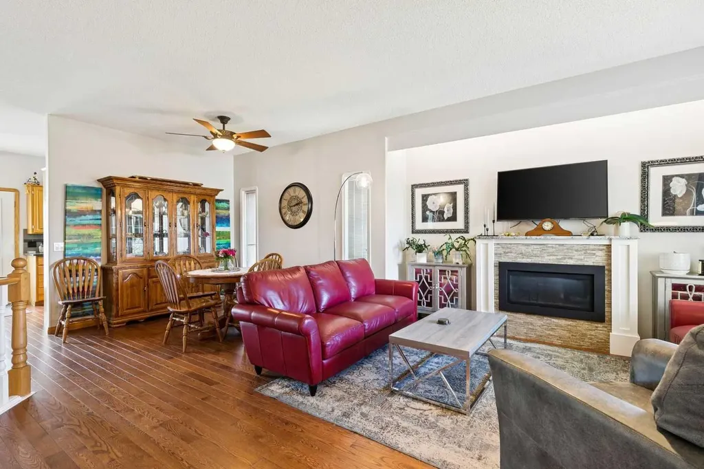 101 Sandstone Court Okotoks AB T1S 1R2