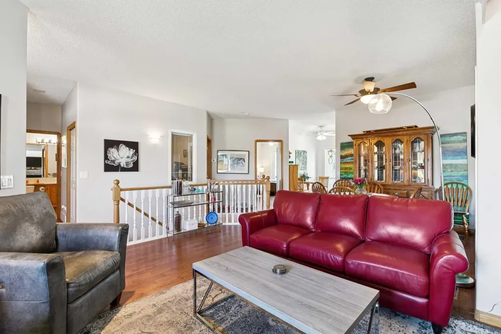 101 Sandstone Court Okotoks AB T1S 1R2