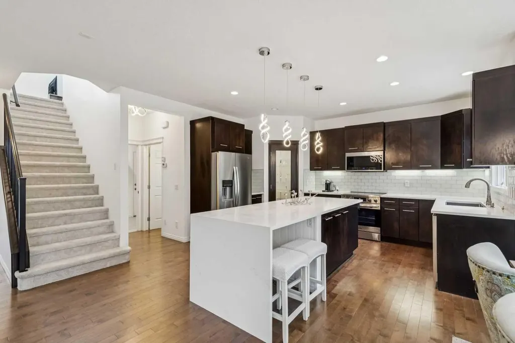 52 Tremblant Way SW Calgary AB T3H 0C4