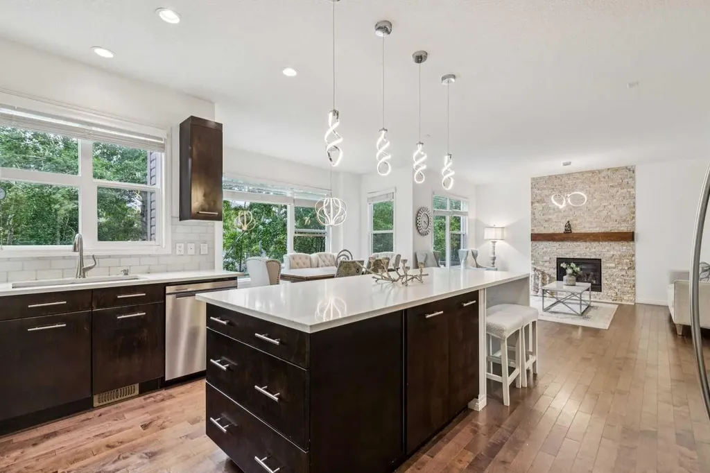 52 Tremblant Way SW Calgary AB T3H 0C4