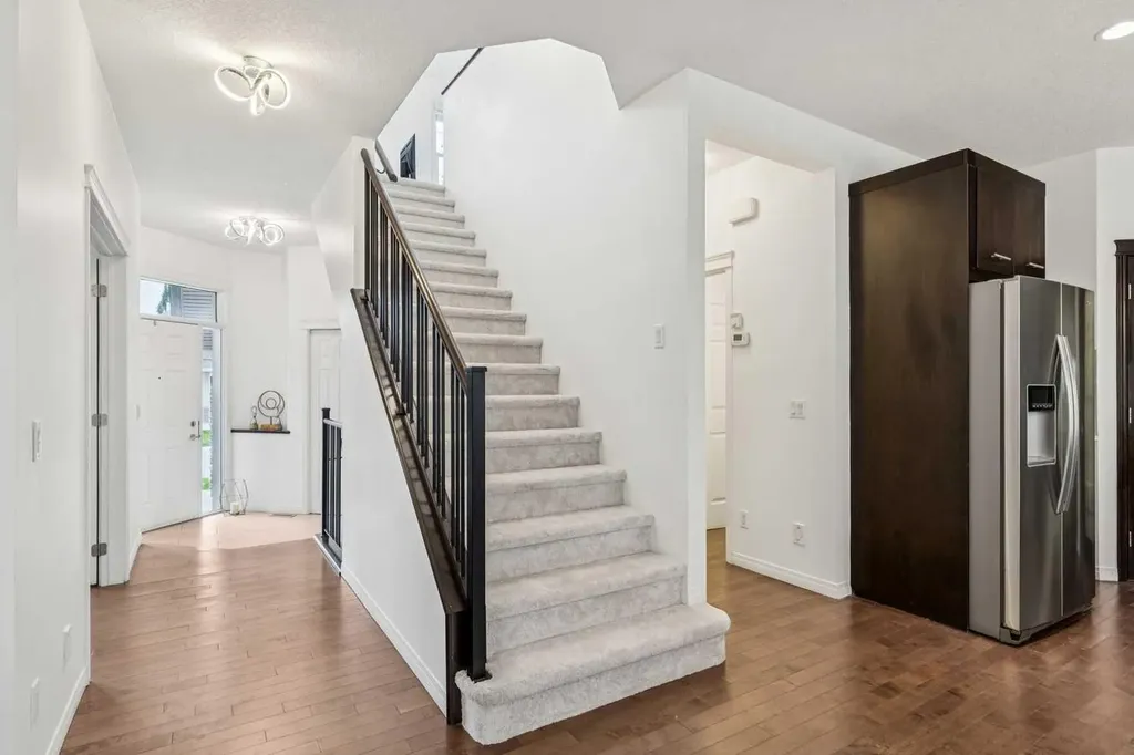 52 Tremblant Way SW Calgary AB T3H 0C4