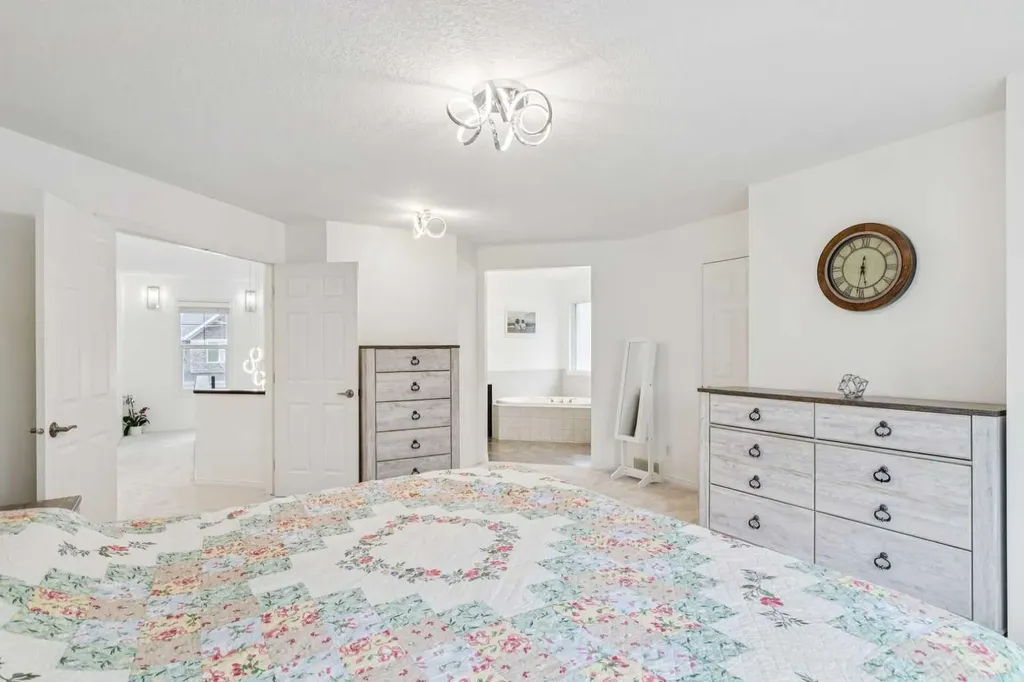 52 Tremblant Way SW Calgary AB T3H 0C4