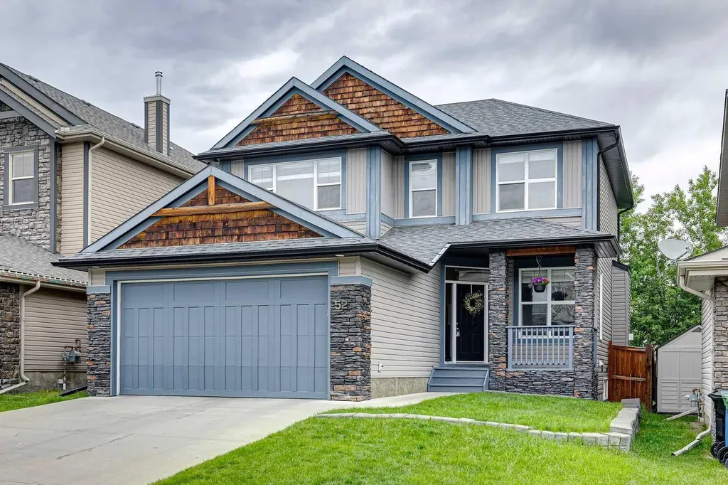 52 Tremblant Way SW Calgary AB T3H 0C4