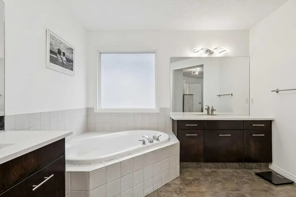 52 Tremblant Way SW Calgary AB T3H 0C4