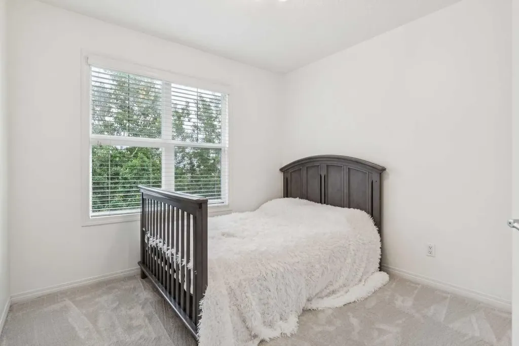 52 Tremblant Way SW Calgary AB T3H 0C4