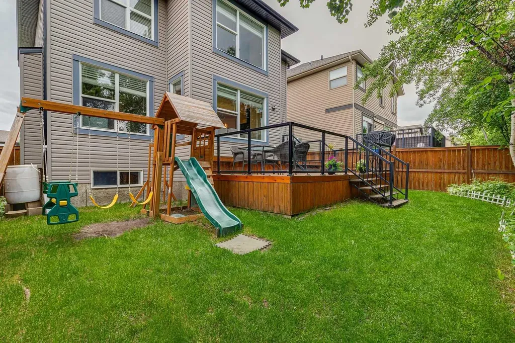 52 Tremblant Way SW Calgary AB T3H 0C4