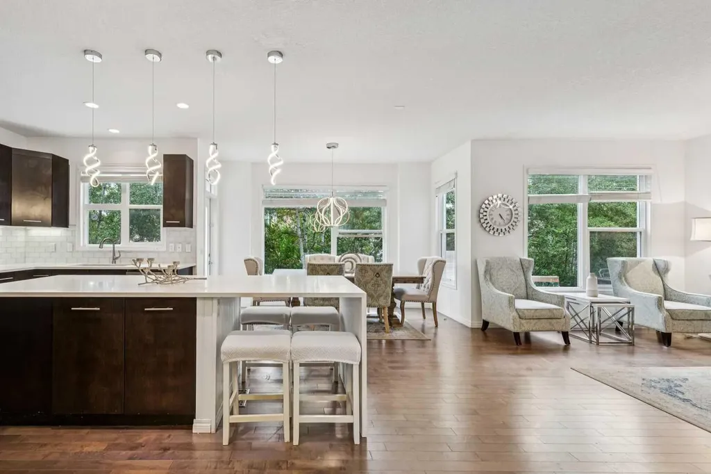 52 Tremblant Way SW Calgary AB T3H 0C4