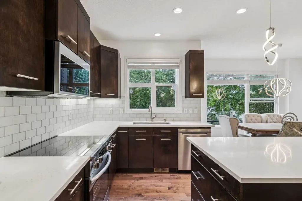 52 Tremblant Way SW Calgary AB T3H 0C4