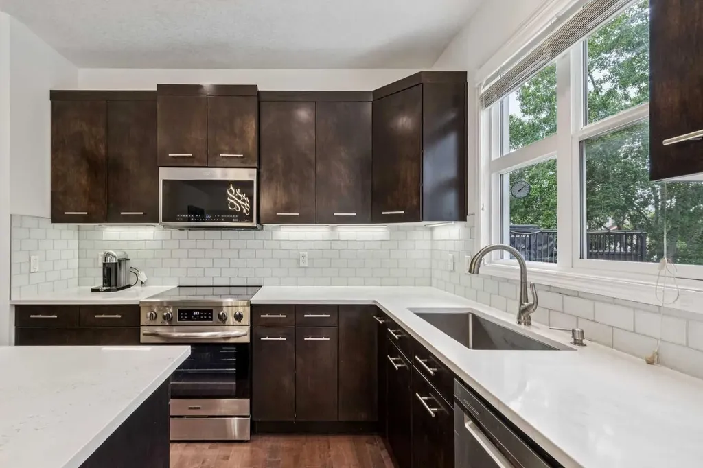 52 Tremblant Way SW Calgary AB T3H 0C4