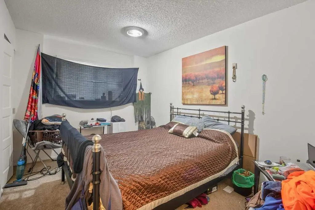 4639 48 Street Sylvan Lake AB T4S 1L4