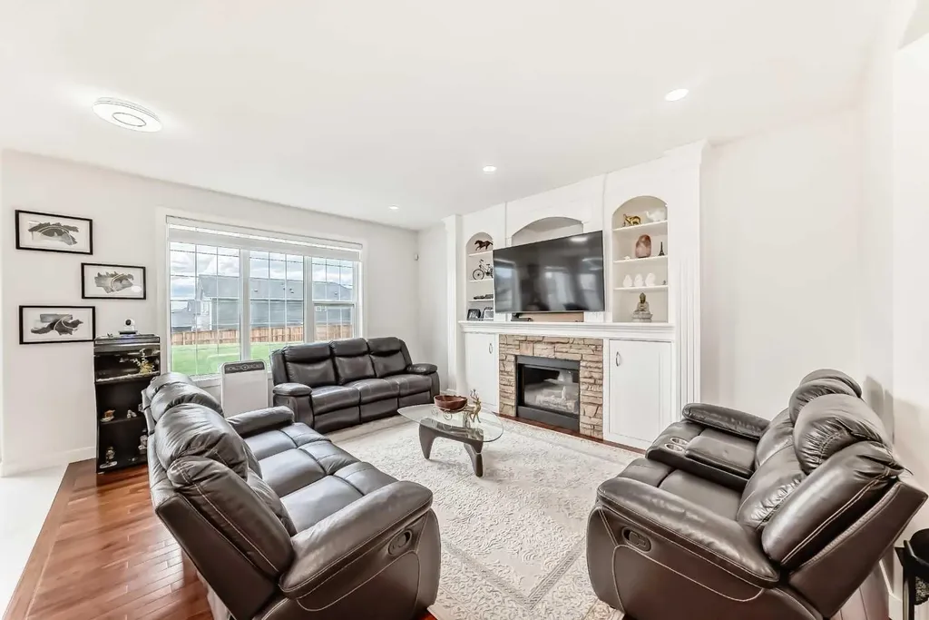 11 Taralake Way NE Calgary AB T3J 5L8