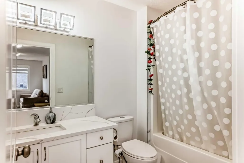 11 Taralake Way NE Calgary AB T3J 5L8