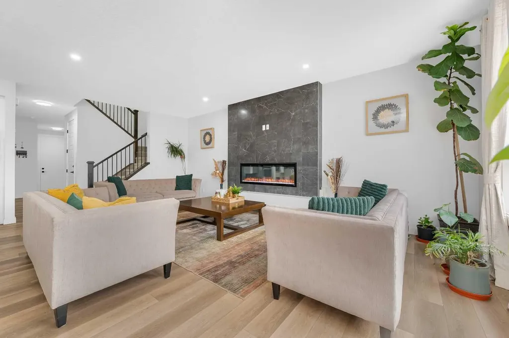 346 Edith Road NW Calgary AB T3R1Y9