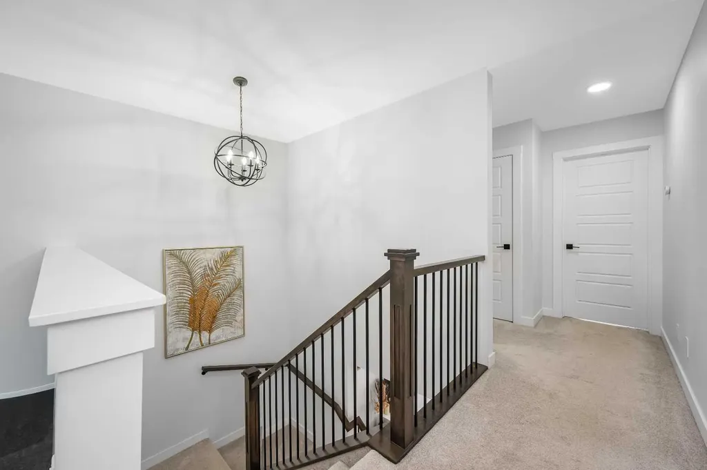 346 Edith Road NW Calgary AB T3R1Y9