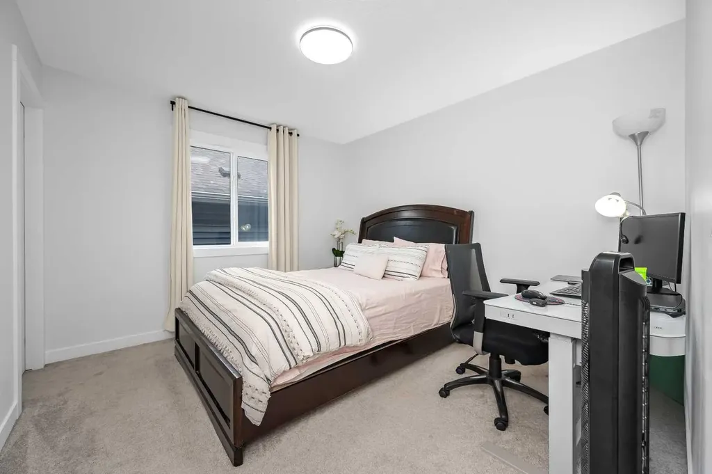 346 Edith Road NW Calgary AB T3R1Y9