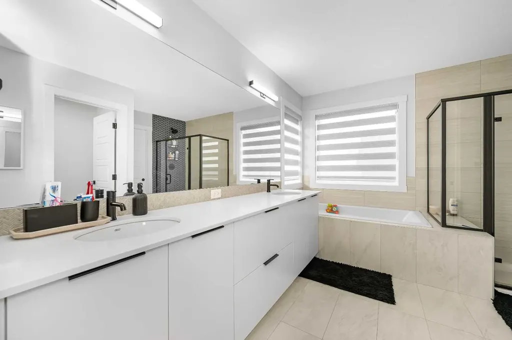 346 Edith Road NW Calgary AB T3R1Y9