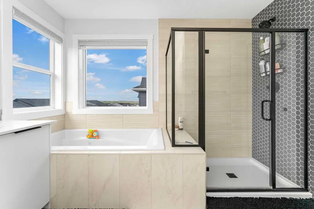 346 Edith Road NW Calgary AB T3R1Y9