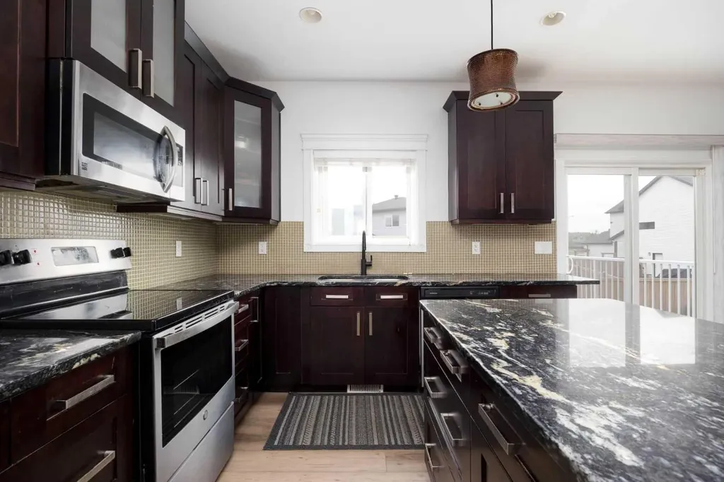 248 Hawthorn Way Fort Mcmurray AB T9K 0T2