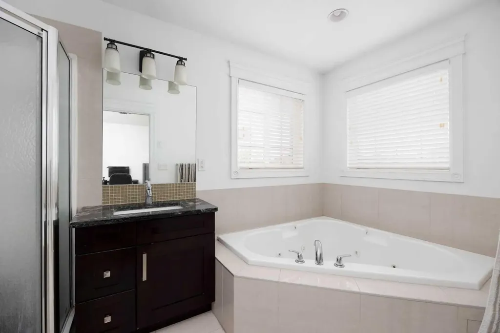 248 Hawthorn Way Fort Mcmurray AB T9K 0T2