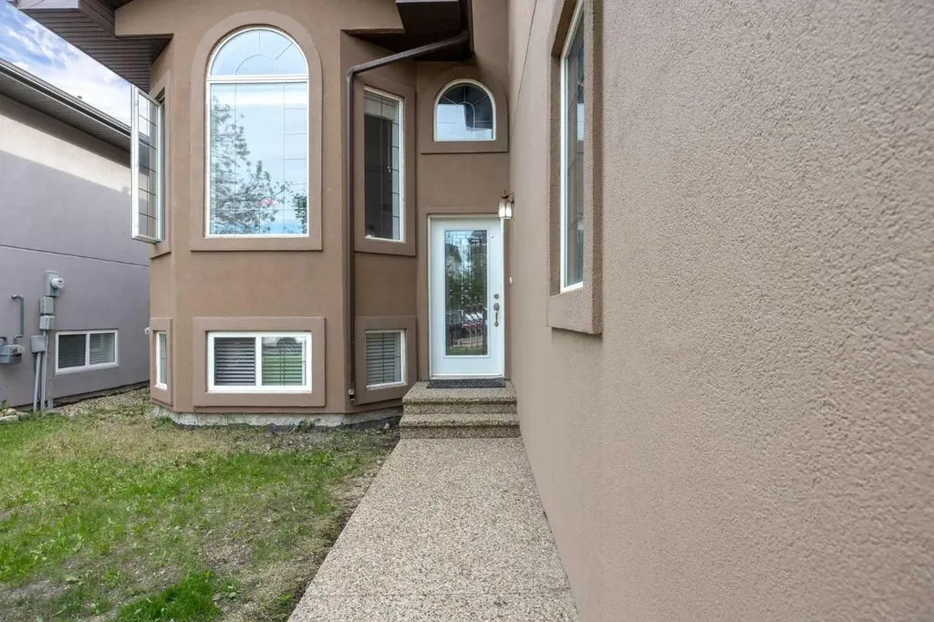 248 Hawthorn Way Fort Mcmurray AB T9K 0T2