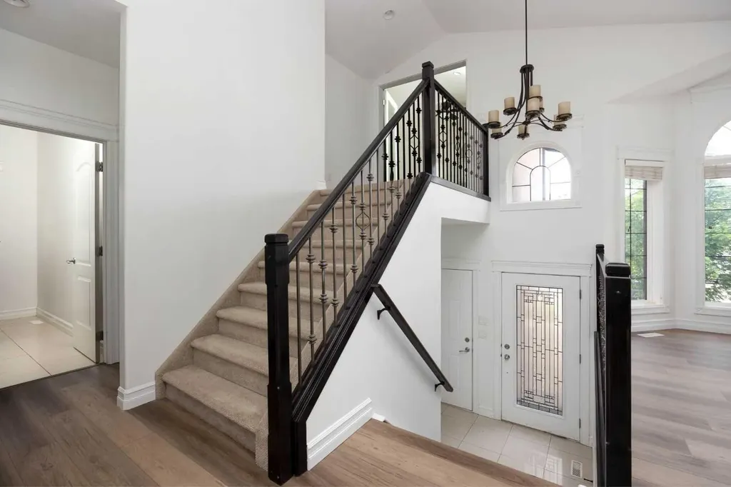 248 Hawthorn Way Fort Mcmurray AB T9K 0T2