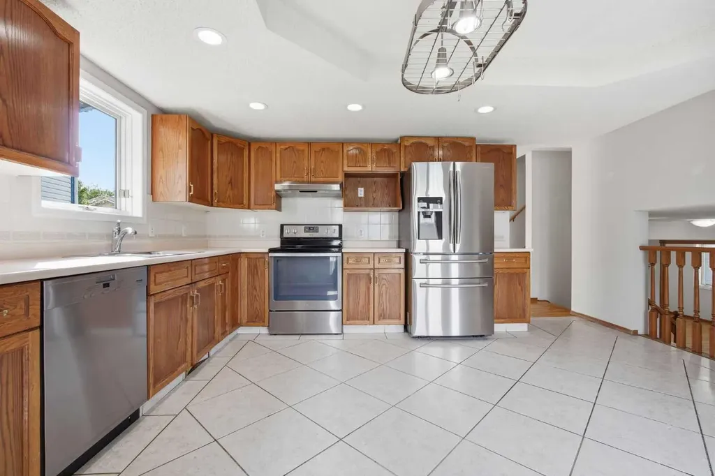 201 Sierra Morena Circle SW Calgary AB T3H 2W8