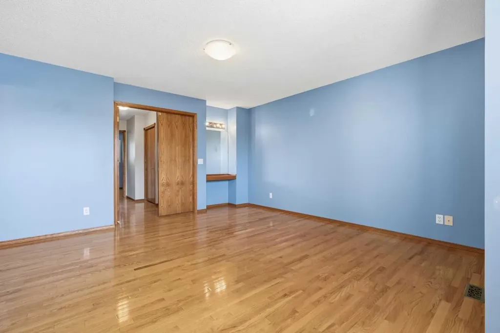 201 Sierra Morena Circle SW Calgary AB T3H 2W8