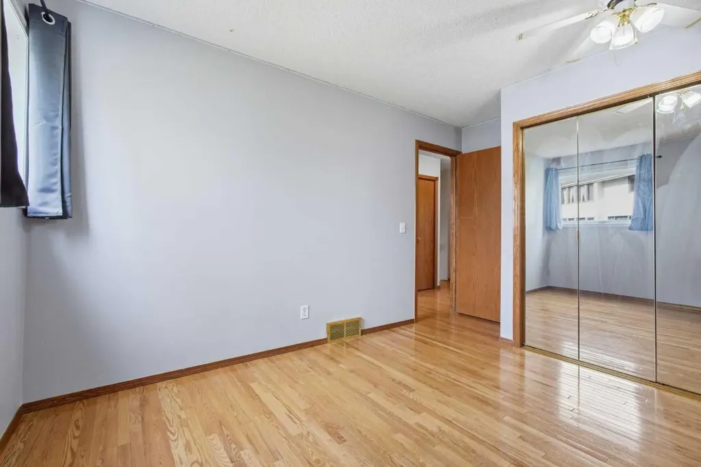 201 Sierra Morena Circle SW Calgary AB T3H 2W8