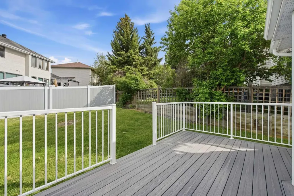 201 Sierra Morena Circle SW Calgary AB T3H 2W8