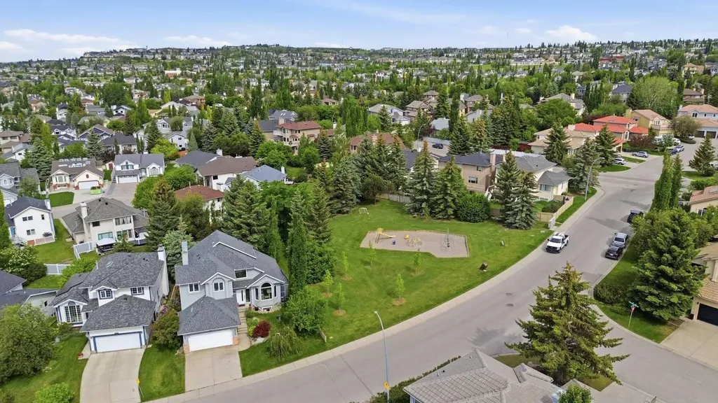 201 Sierra Morena Circle SW Calgary AB T3H 2W8