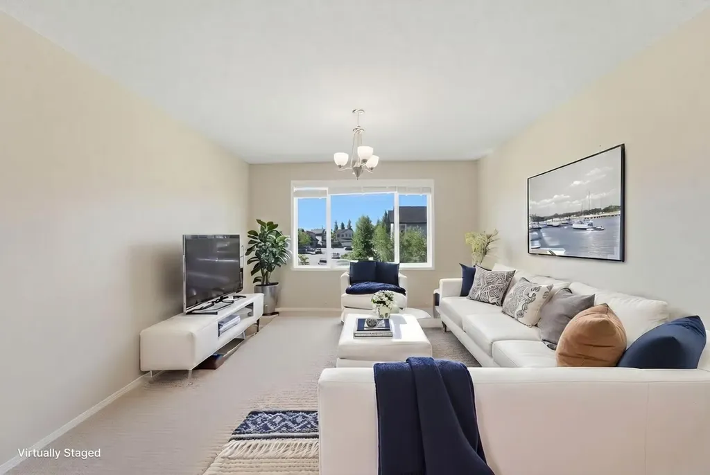 107 Everoak Green SW Calgary AB T2Y 0J6
