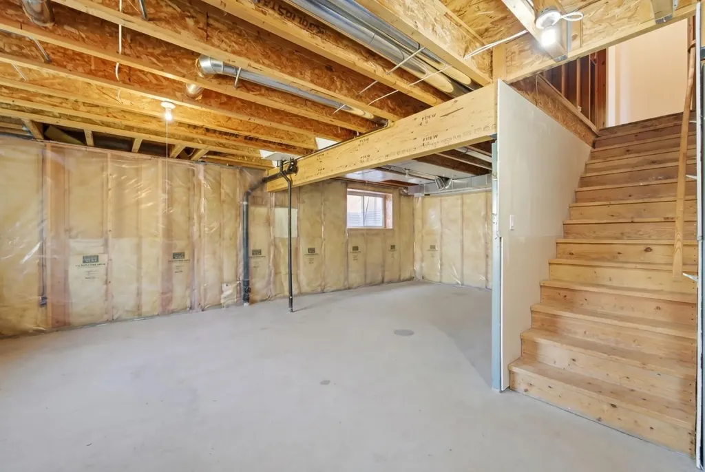 107 Everoak Green SW Calgary AB T2Y 0J6