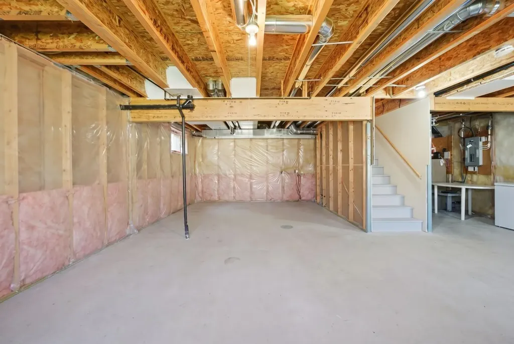 107 Everoak Green SW Calgary AB T2Y 0J6