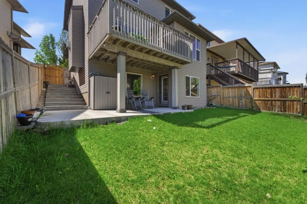 107 Everoak Green SW Calgary AB T2Y 0J6
