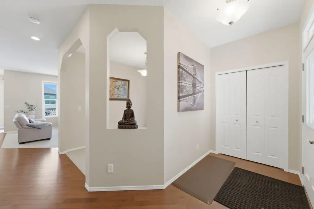 107 Everoak Green SW Calgary AB T2Y 0J6