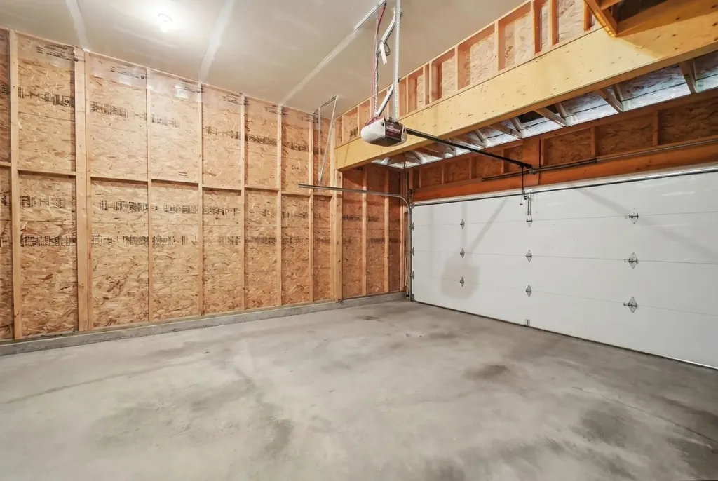 107 Everoak Green SW Calgary AB T2Y 0J6