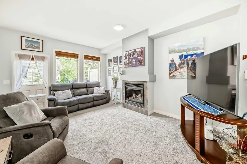 413 River Avenue Cochrane AB T4C 0N9