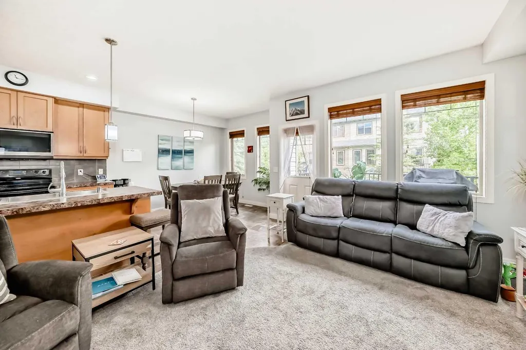 413 River Avenue Cochrane AB T4C 0N9