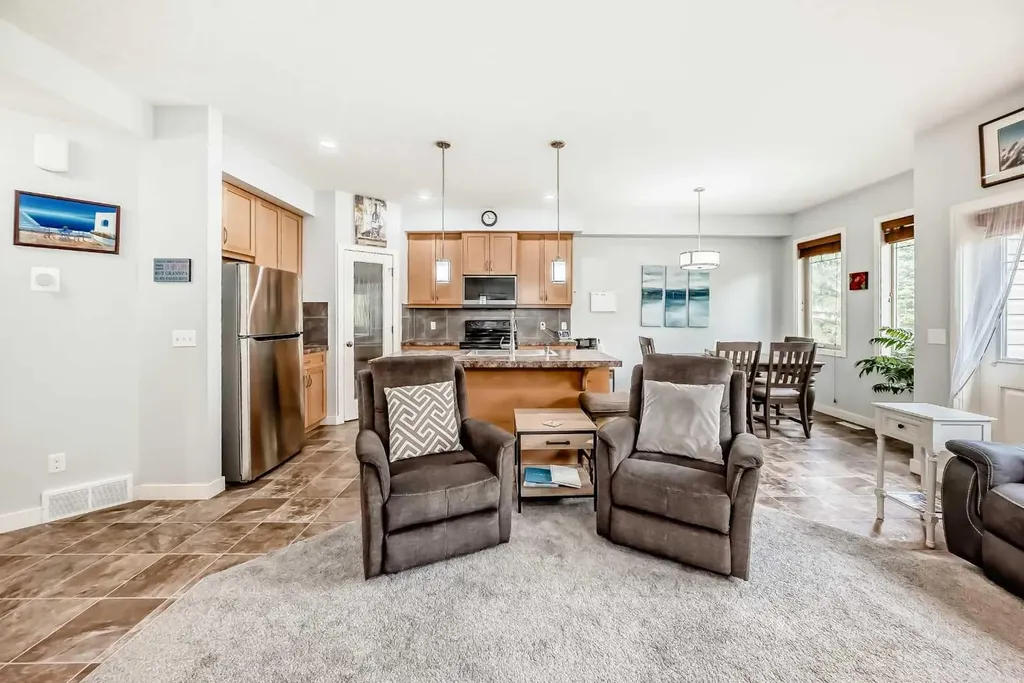 413 River Avenue Cochrane AB T4C 0N9
