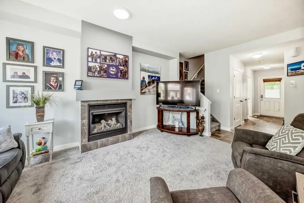 413 River Avenue Cochrane AB T4C 0N9